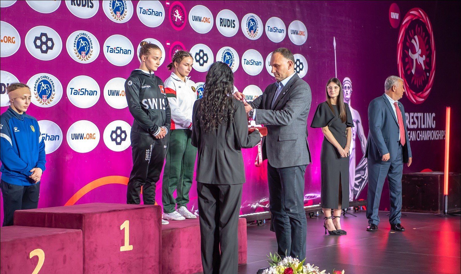 Evropsko prvenstvo u rvanju Zrenjanin – gradonačelnik Salapura uručio medalje