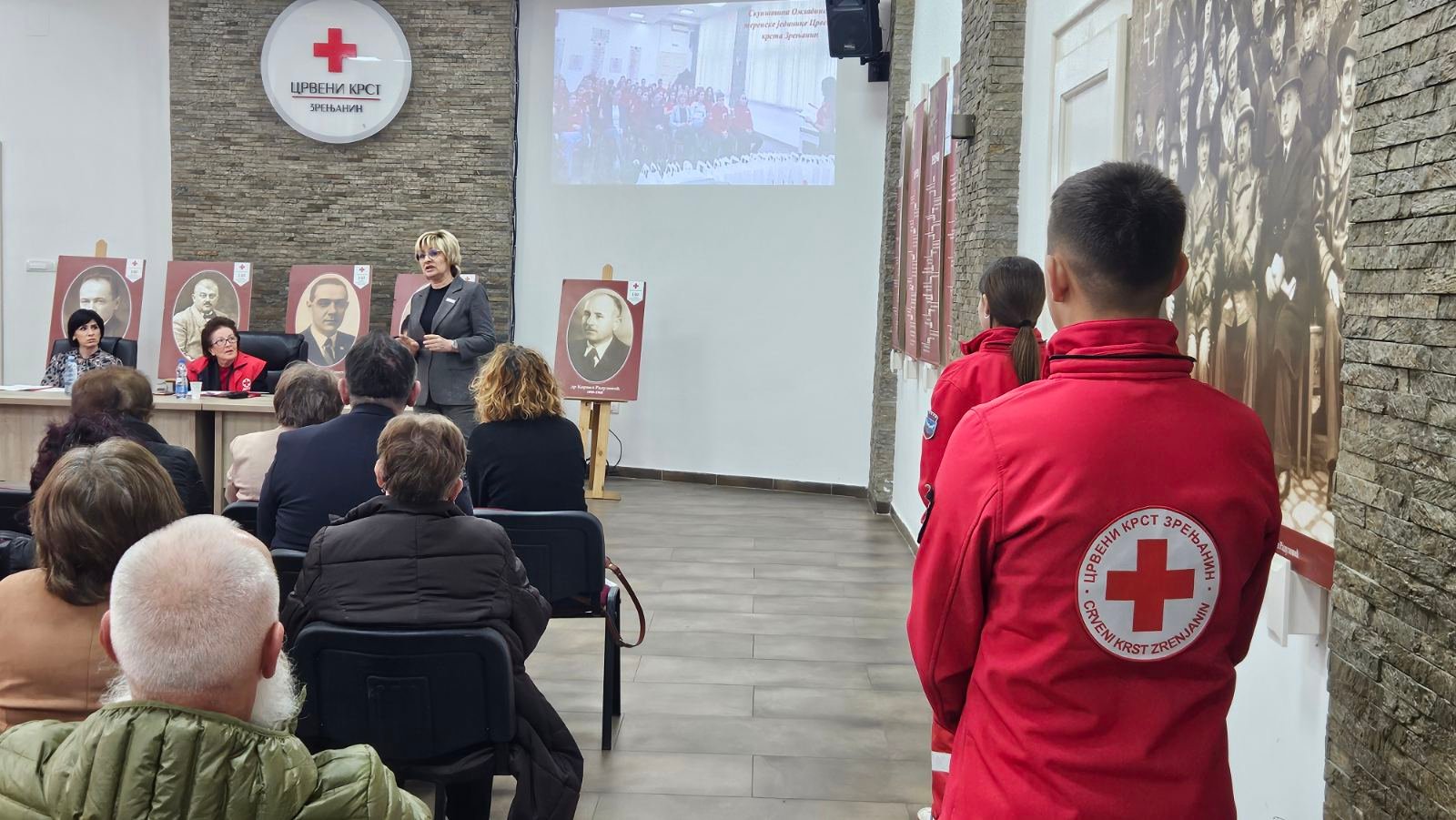 Sednica Skupštine Crvenog krsta Zrenjanin u velikoj sali organizacije