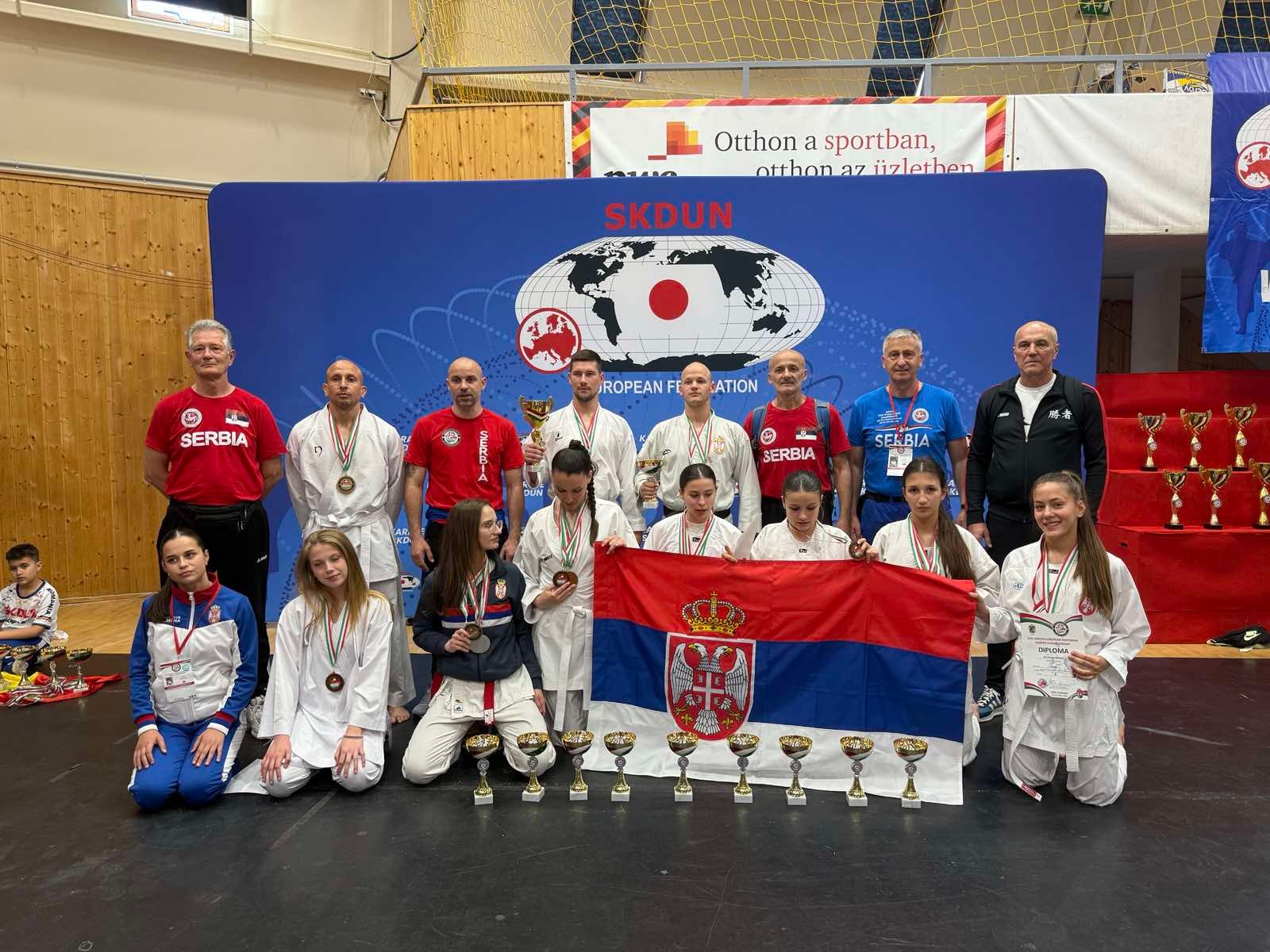 Helena Vukmirović i Stefan Živanović osvojili medalje na Evropskom prvenstvu u šotokan karateu