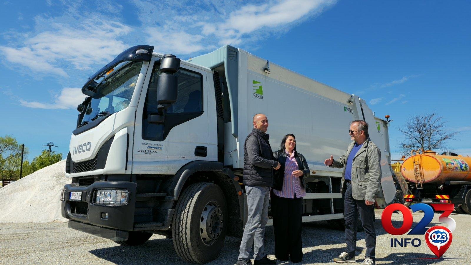 Novi kamion smećar Sečanj