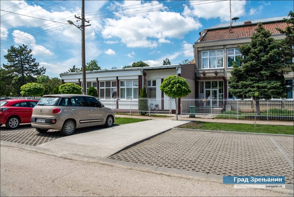 Uređeni prostori u Melencima i Aradcu kod stadiona i škole